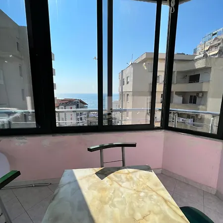 Spacious 2 Bedroom Center By Lunasol Durres
