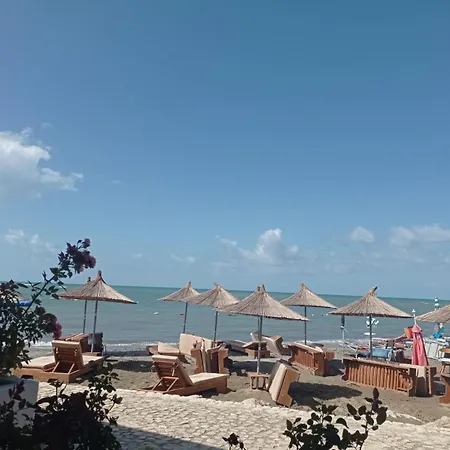 Spacious 2 Bedroom Center By Lunasol Durres