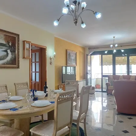Spacious 2 Bedroom Center By Lunasol Durres