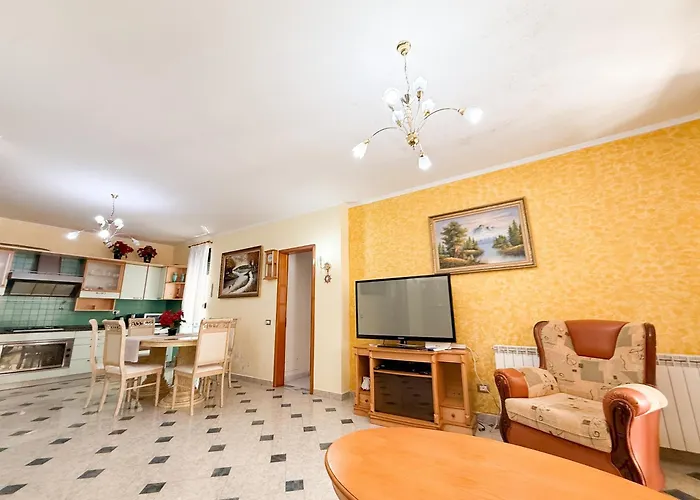 Appartement Spacious 2 Bedroom Center By Lunasol Durrës