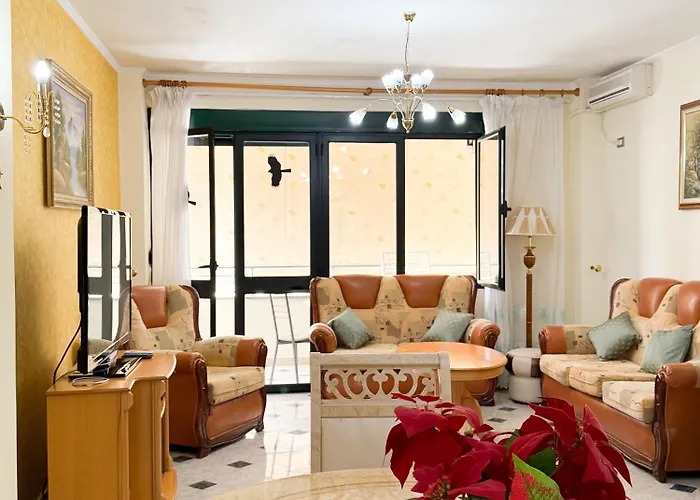 Spacious 2 Bedroom Center By Lunasol Appartement *
